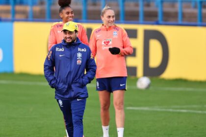 arthur-elias-espera-equilibrio-em-partida-amistosa-com-inglaterra