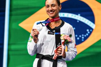 milena-titoneli-e-prata-no-mundial-de-taekwondo,-o-3o-podio-do-brasil
