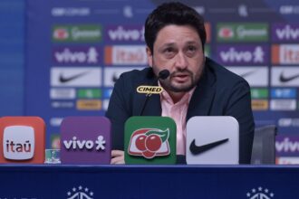 arthur-elias-convoca-selecao-para-ultimos-amistosos-do-ano-na-europa