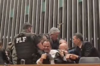 entidades-condenam-retirada-da-imprensa-na-camara