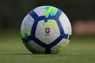 rj-tera-ponto-facultativo-dia-17-devido-a-partidas-de-flamengo-e-vasco