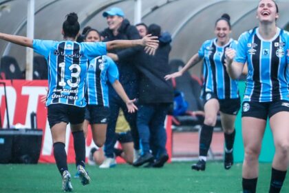 com-emocao,-gremio-e-flamengo-avancam-a-final-da-copinha-feminina
