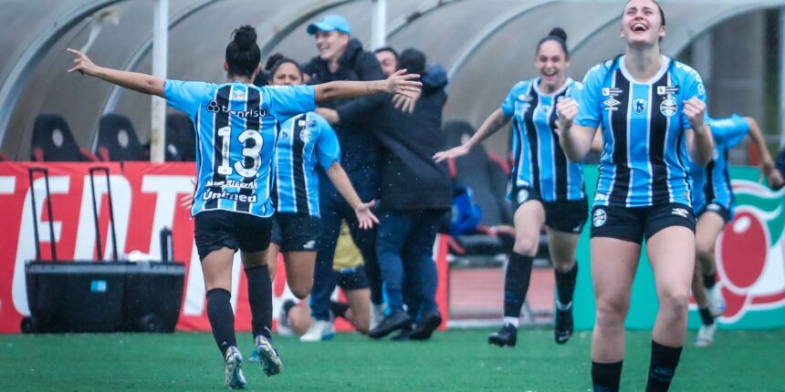 com-emocao,-gremio-e-flamengo-avancam-a-final-da-copinha-feminina
