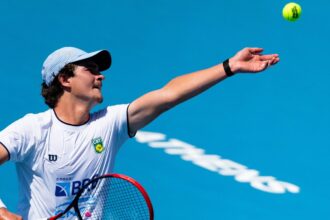 dores-lombares-tiram-joao-fonseca-de-mais-um-torneio-na-australia