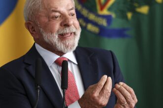 lula:-democracia-e-obra-em-construcao-e-deve-ser-zelada-e-defendida