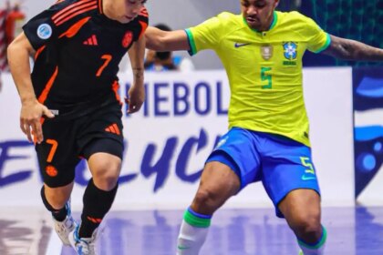 copa-america-de-futsal:-brasil-empata-com-colombia-em-estreia-dificil