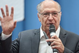 alckmin-elogia-suspensao-do-pagamento-de-penduricalhos-por-flavio-dino