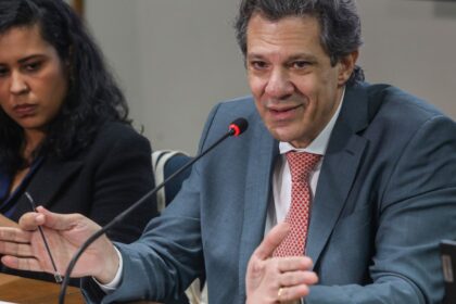 haddad-pede-que-congresso-enfrente-problema-dos-supersalarios
