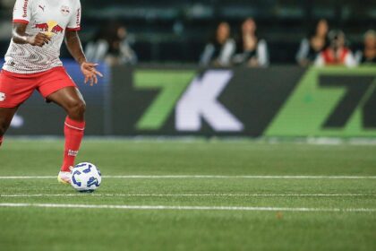 jogador-do-bragantino-pede-desculpas-apos-fala-machista-contra-arbitra