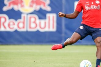 bragantino-multa-zagueiro-por-fala-machista-contra-arbitra