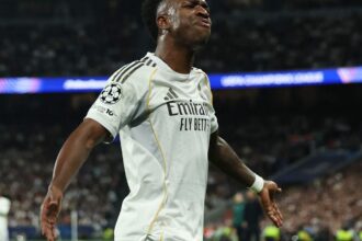 vini-jr-brilha-e-ajuda-real-a-despachar-benfica-na-liga-dos-campeoes