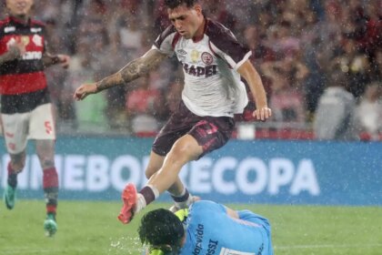 flamengo-luta,-mas-sucumbe-diante-do-lanus-e-perde-titulo-da-recopa