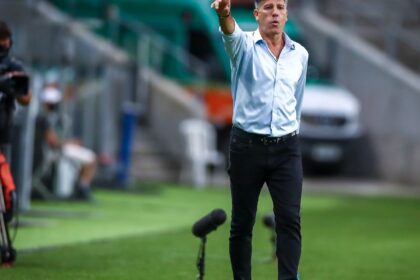 vasco-anuncia-acerto-com-o-tecnico-renato-gaucho