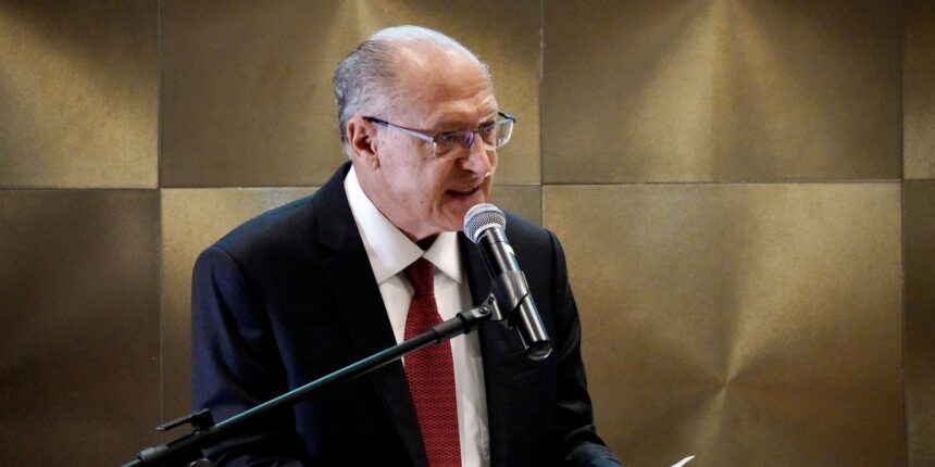 alckmin-deixara-ministerio-em-abril,-mas-seguira-como-vice