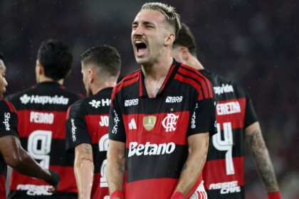 flamengo-derrota-remo-por-3-a-0-e-entra-no-g4-do-brasileiro