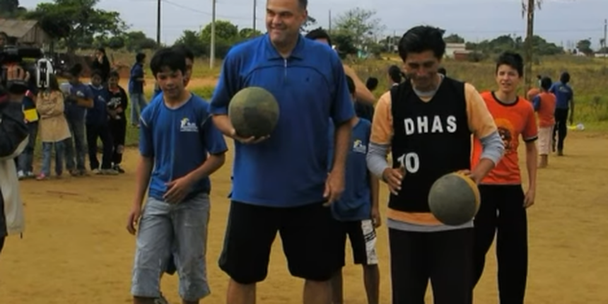 projeto-que-oscar-schmidt-viabilizou-vence-torneio-escolar-nacional